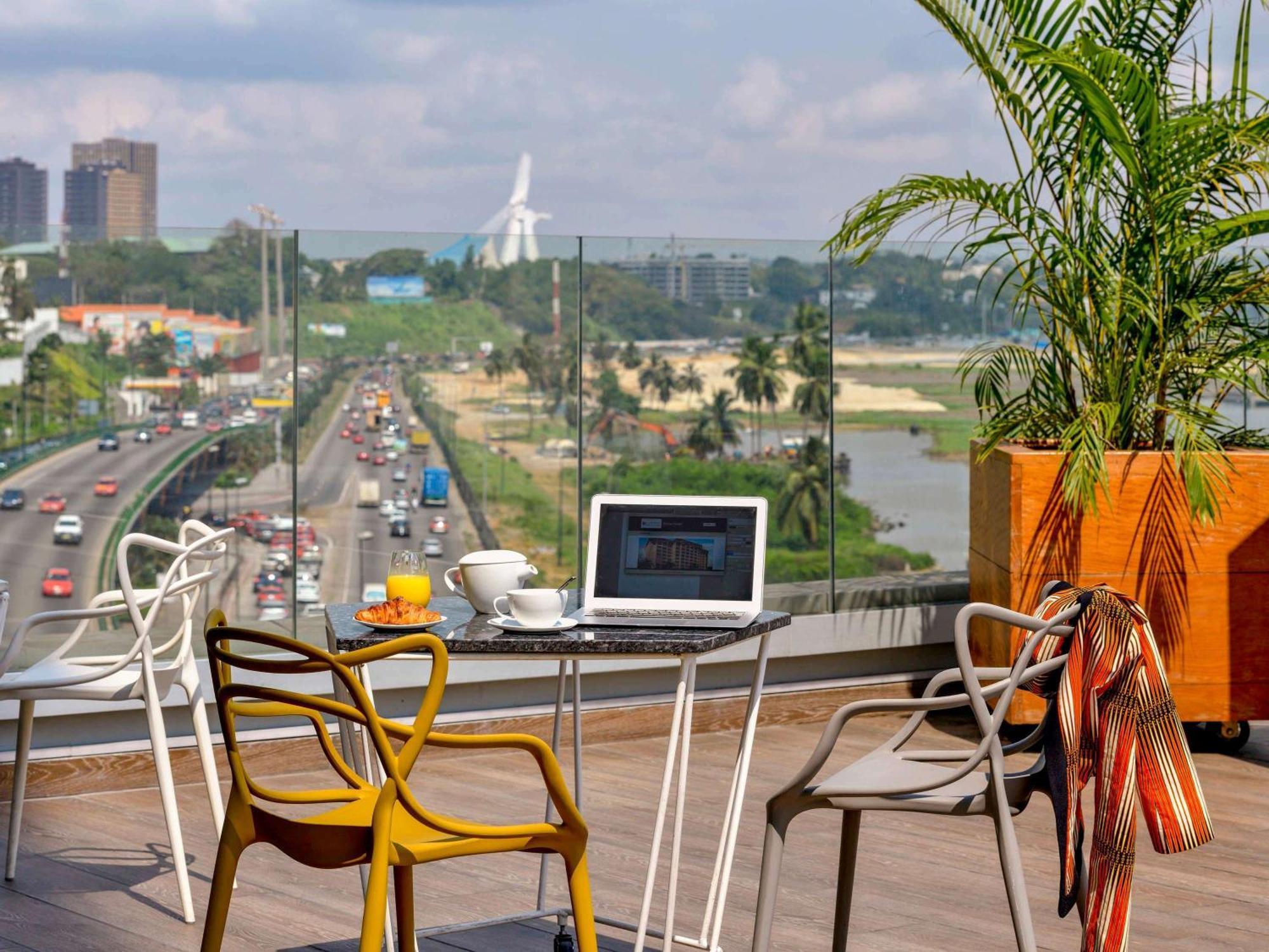 Pullman Abidjan Hotel Екстериор снимка